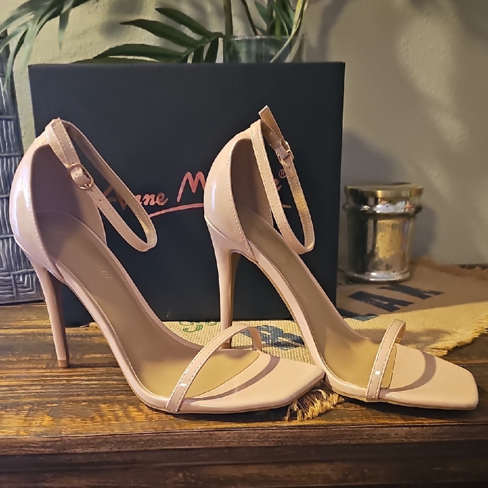 NWT - Anne Michelle Nude Ankle Strap Heels - Size 9